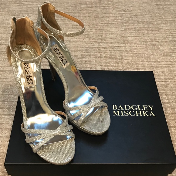 Badgley Mischka Shoes - BADGLEY MISCHKA (SZ 6.5) “SIGNIFY” HEELS Badgley Mischka Shoes - BADGLEY MISCHKA (SZ 6.5) “SIGNIFY” HEELS